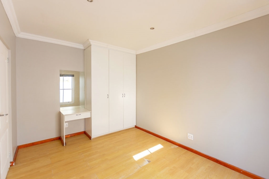 5 Bedroom Property for Sale in Mykonos Western Cape